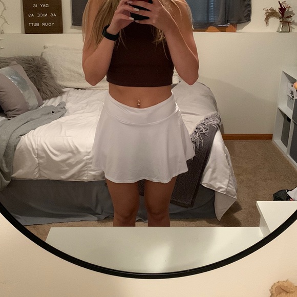 Dresses & Skirts - White tennis skirt